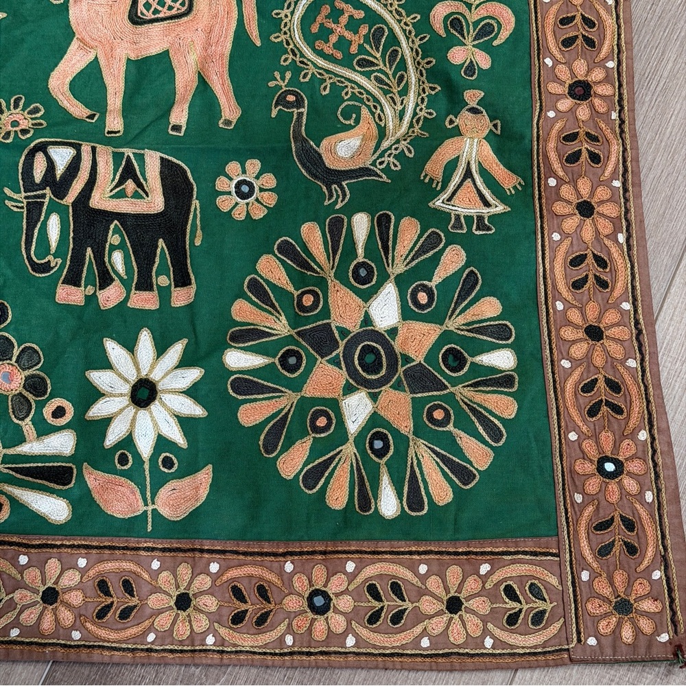 Kutchi Indian Embroidered Wall Hanging‎ w/Mirrors Vintage Elephant Horses Green - Picture 7 of 13